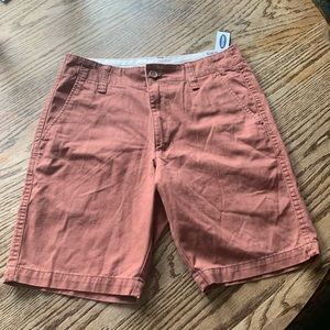 Men Old Navy shorts. Size 28